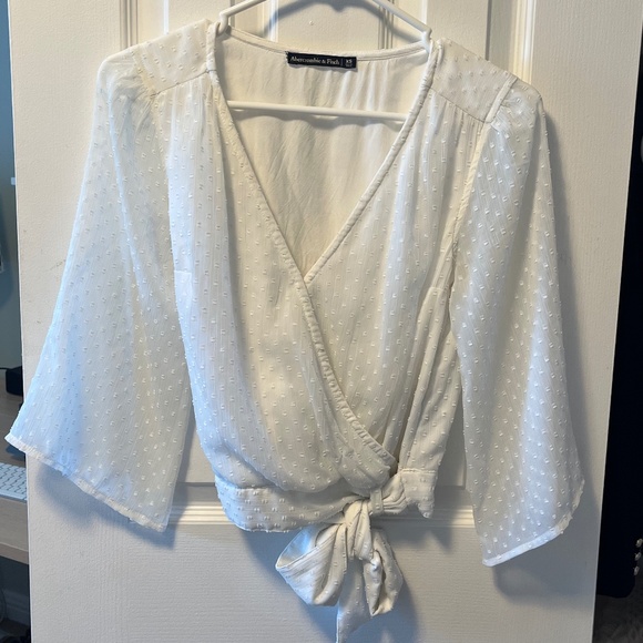 ABERCROMBIE Wrap Top - Picture 1 of 4